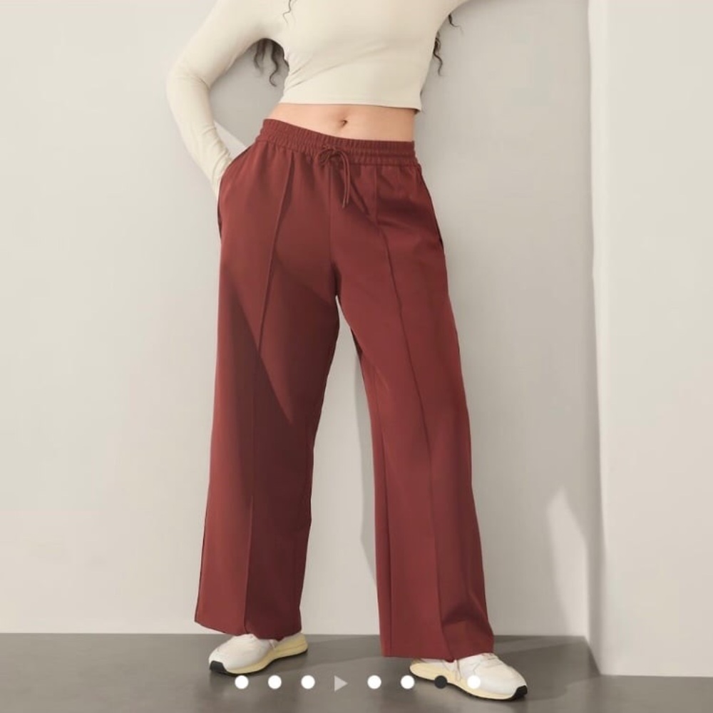 NWT Athleta Endeavor Relaxed Maroon Wide-Leg Pants